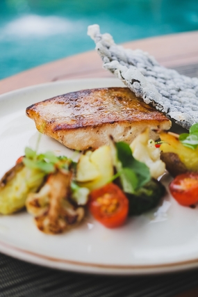 烤鳕鱼美食摄影图片